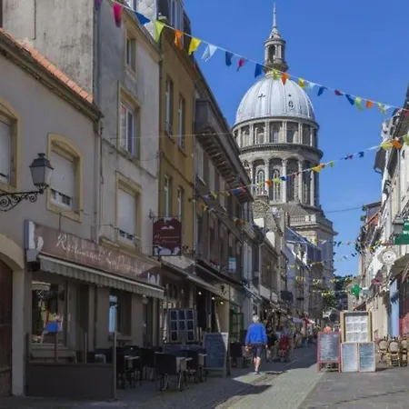 Petit Nid Sur La Cote * 滨海布洛涅